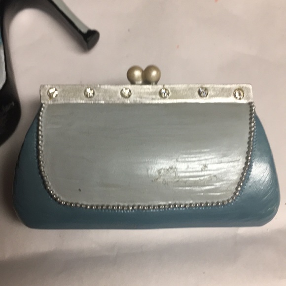 Beautiful Set Decorative Shoe & Purse Decor w/brac - Picture 9 of 11